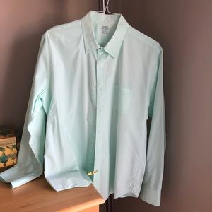 Men’s light green JCrew lightweight button down